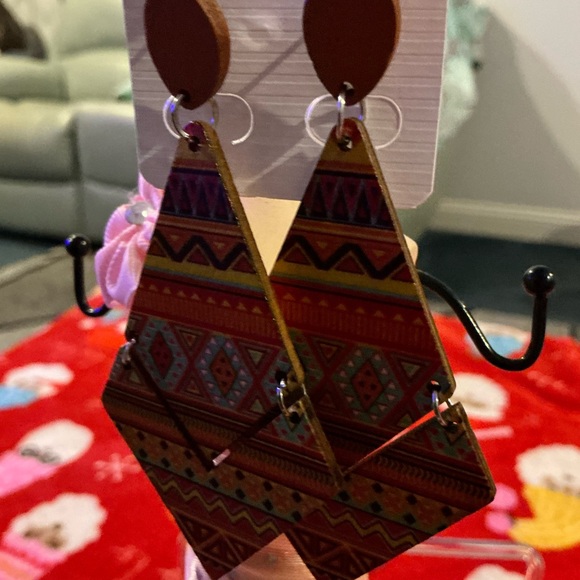 Earrings - Picture 6 of 6